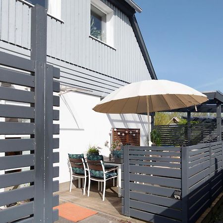 Ferienwohnung 'Alte Schule' นีนฮาเกิน ภายนอก รูปภาพ