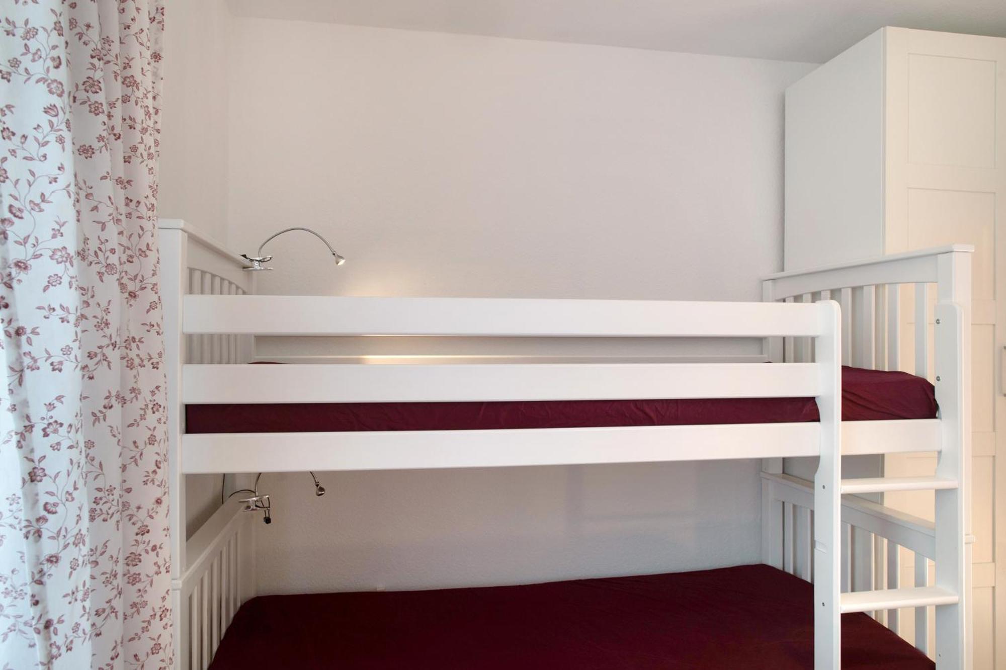Ferienwohnung 'Alte Schule' นีนฮาเกิน ภายนอก รูปภาพ