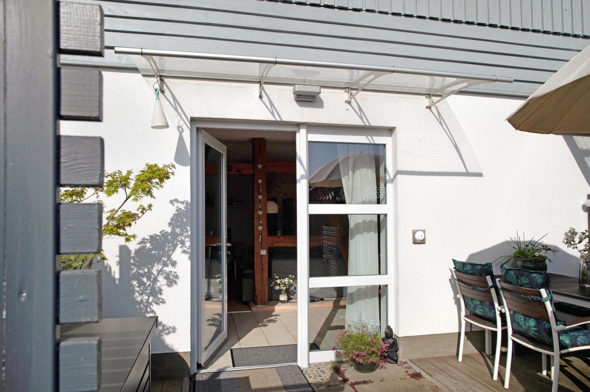 Ferienwohnung 'Alte Schule' นีนฮาเกิน ภายนอก รูปภาพ