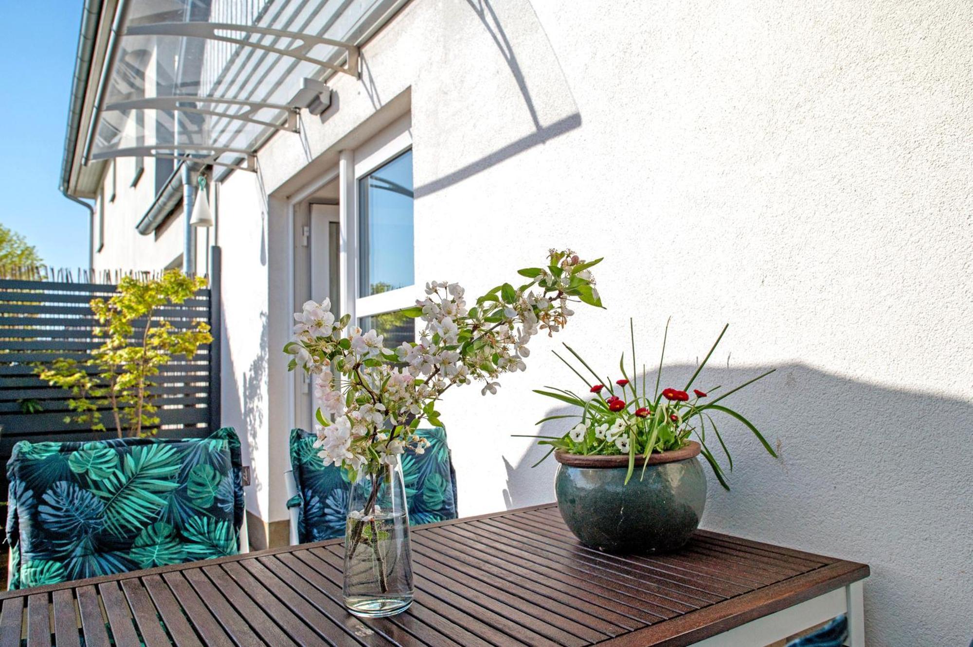 Ferienwohnung 'Alte Schule' นีนฮาเกิน ภายนอก รูปภาพ